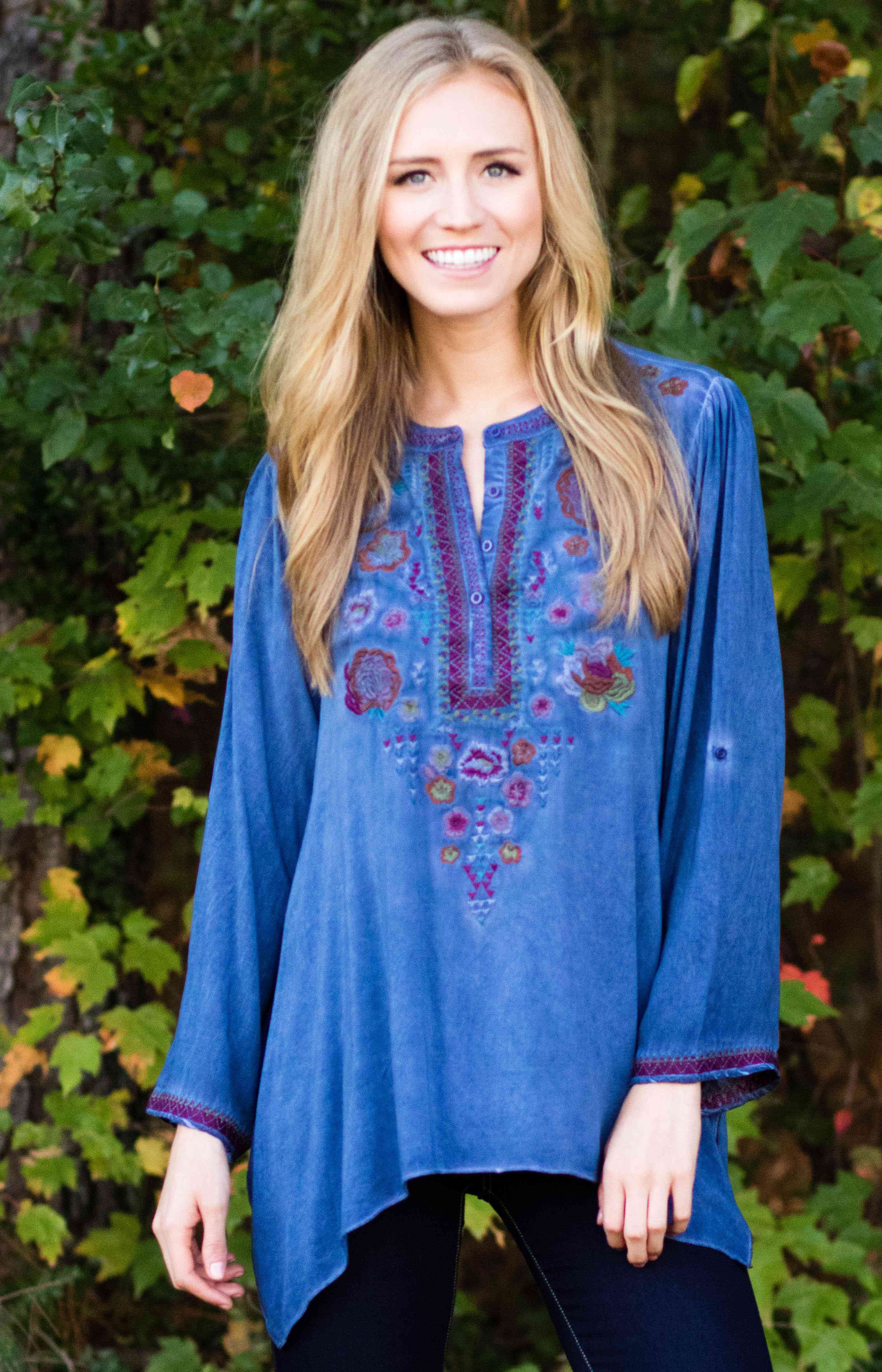 Lizard Thicket Sapphire Top