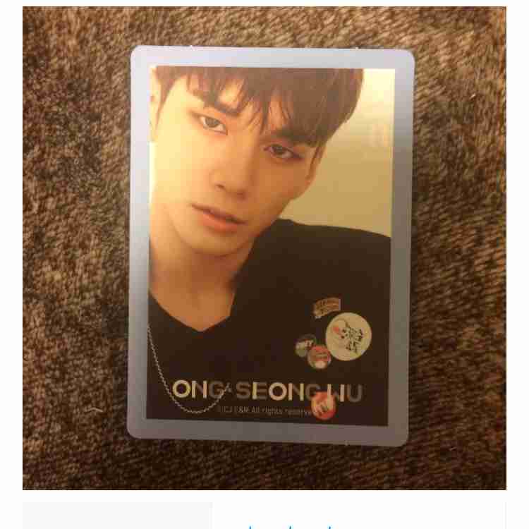 Wanna one Sungwoo sky version photocard
