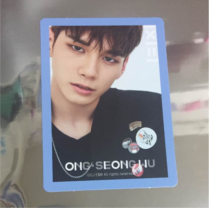 Ong Seongwu Sky Photocard