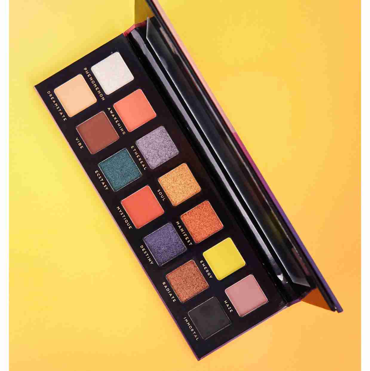 Aura Eyeshadow Palette