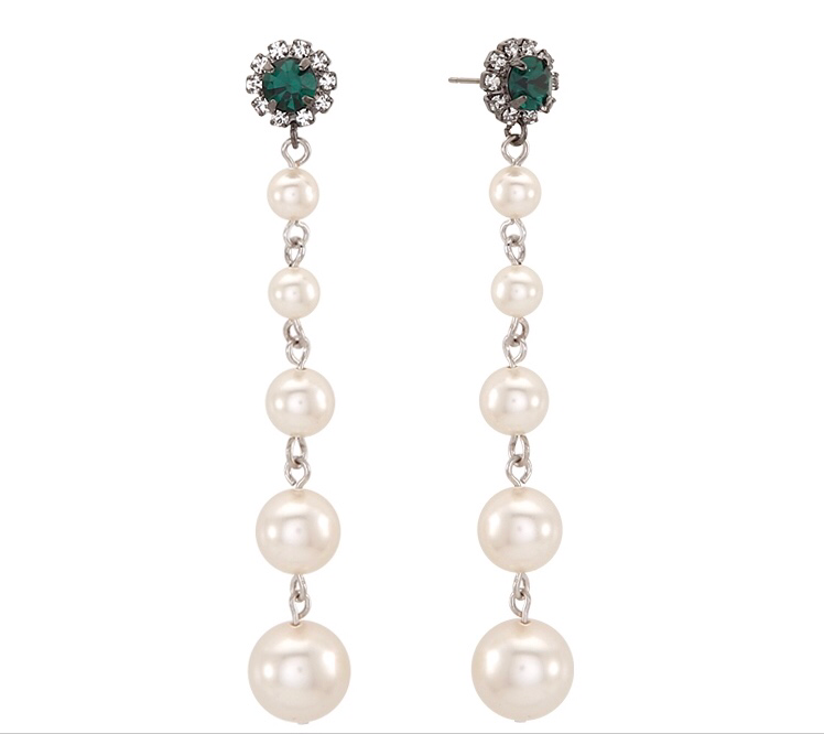 Build up pearl earring