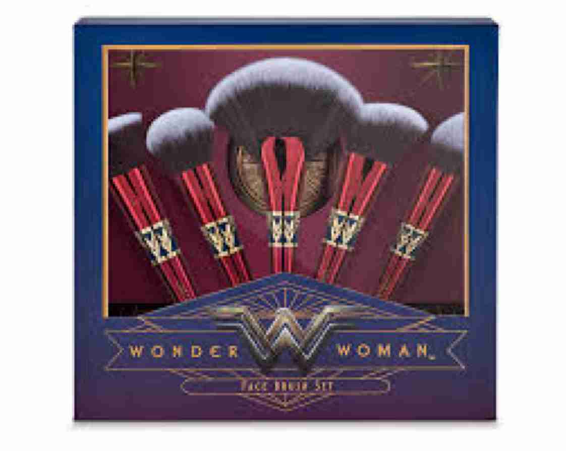 Wonder Woman Face Brush Set