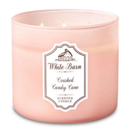 Crushed candy cane candle