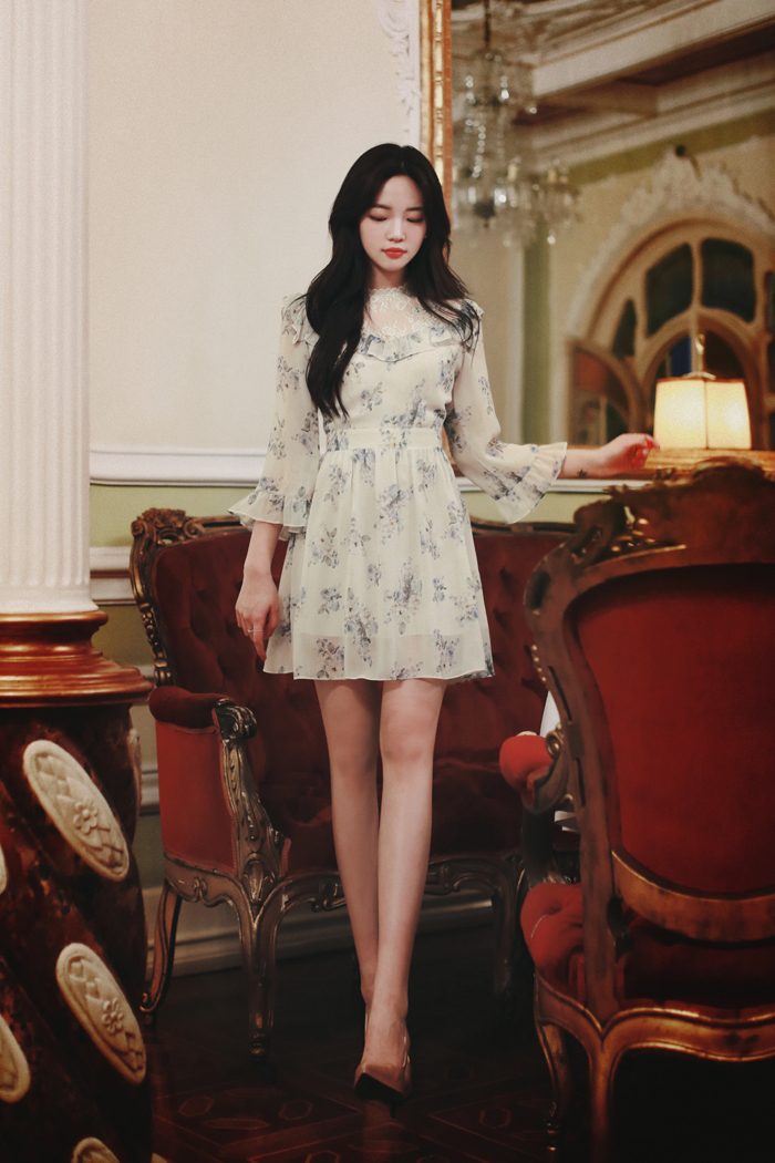 Amelie dress line.cream porto mini dress