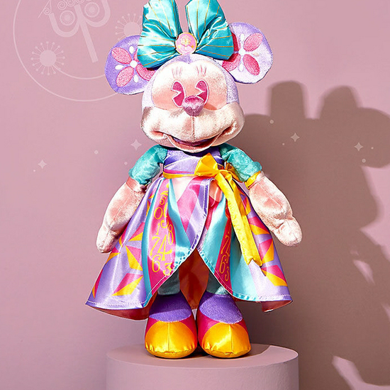 Minnie Mouse Main Attraction April Plush