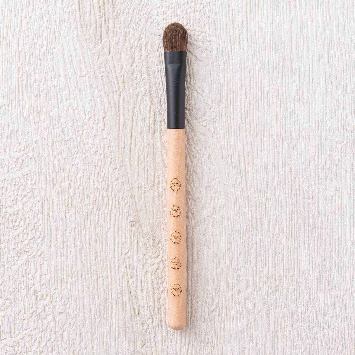 MAKEUP BRUSH