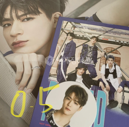 RELOAD Album (Reloading Version with Jeno Poster)