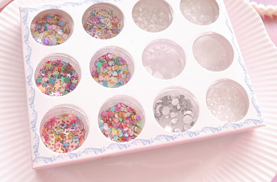 Vivid & White Sequin (12 Set)