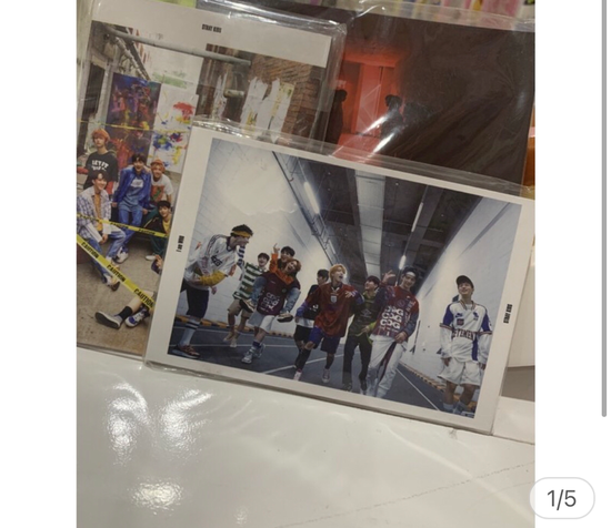 STRAY KIDS POSTCARD (I am who A)