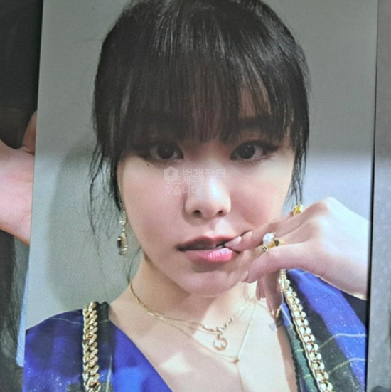 Wheein DMC Photocard