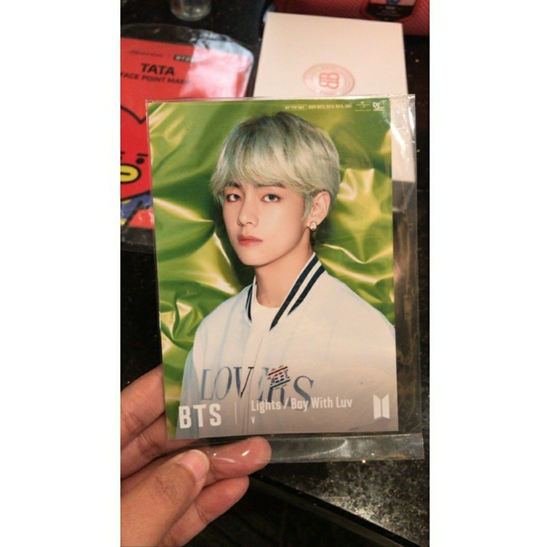 V - Changing Jacket Photo BTS Lights / Boy With Luv Japan Album