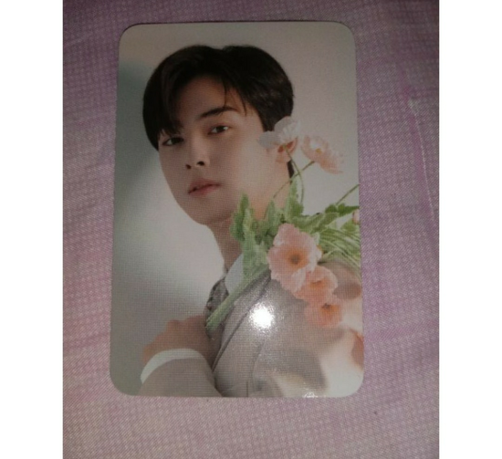 ASTRO OFFICIAL PHOTOCARD PC Eun woo japan