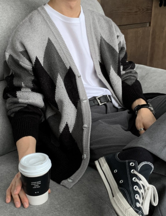 Look River Bird Argyle Knit Cardigan